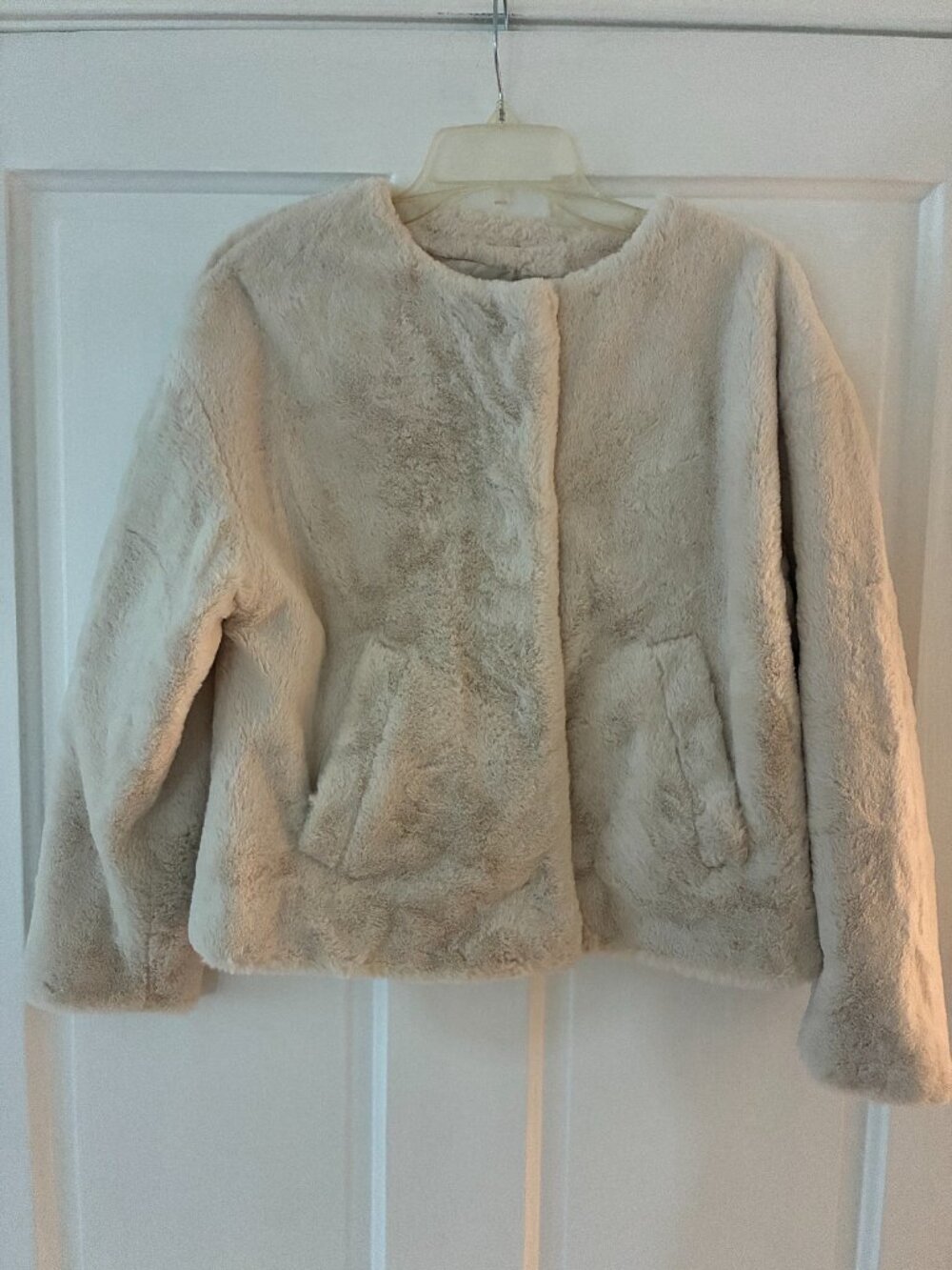 Zara TRF Cream Faux Fur Plush Jacket Size Small